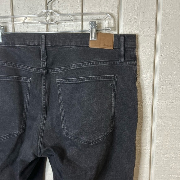 Madewell The Mid-Rise Perfect Vintage Jeans in Rosella Wash: Ripped Edition - Picture 6 of 9
